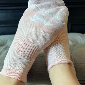 Women’s Light Pink Avia gym running Socks